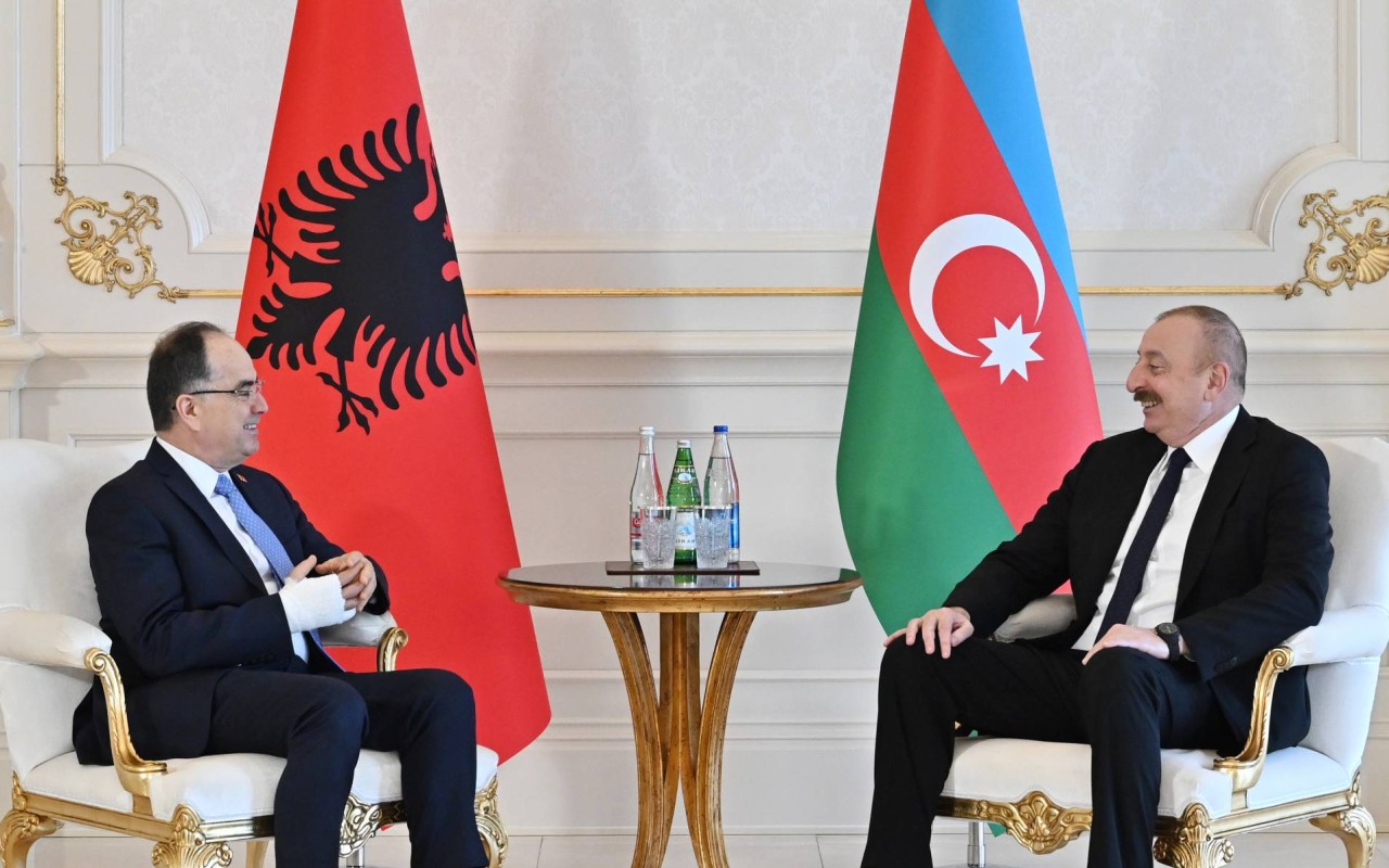 Albaniya Prezidenti İlham Əliyevə zəng etdi