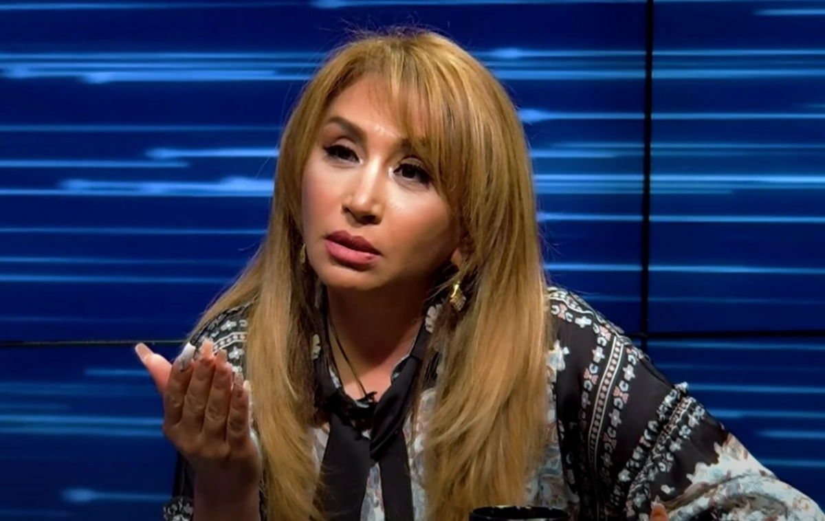 Elnarə Abdullayeva: Niyə elə həyat yaşayıb gündə döyülməliyəm?