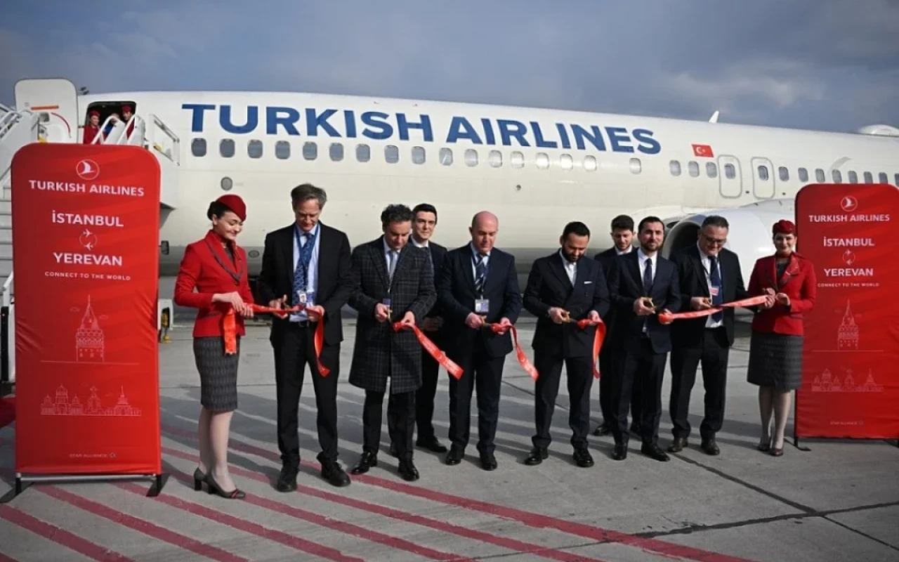 Türk Hava Yolları İrəvana uçuşlara başladı