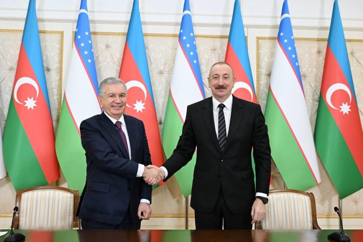 Prezident İlham Əliyevlə Şavkat Mirziyoyev arasında telefon danışığı olub