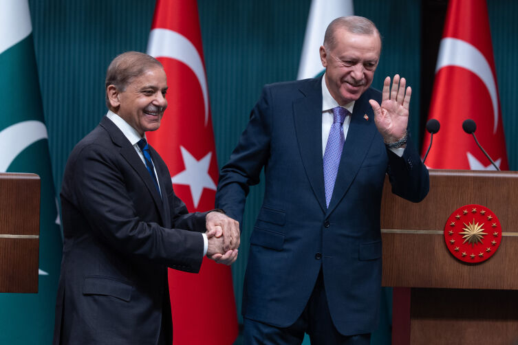 Şahbaz Şərif Ərdoğanla İranın hücumlarını müzakirə etdi