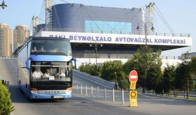Rayonlardan Bakıya gələnlər bilet tapa bilmir: Başqalarına satılır?