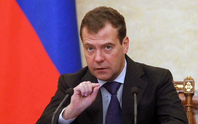 “Hansısa yoldaş Vovayeviç...” - Medvedev də Paşinyanı təhdid etdi