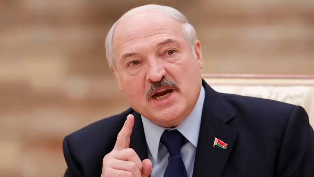 Lukaşenko müxalifətçilərin pasportlarını ləğv edib – Ölkədən çıxarıldıqdan sonra...