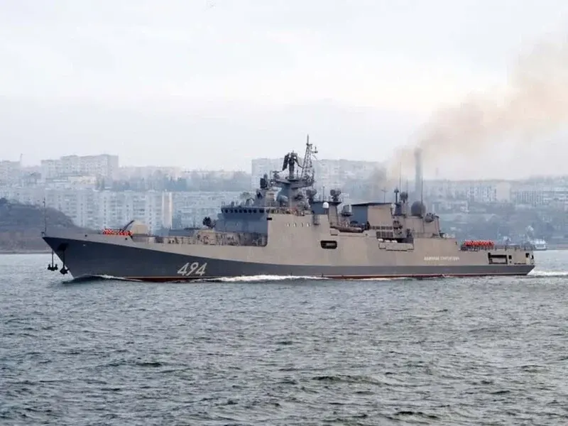 Ukrayna Rusiyanın “Admiral Makarov” freqatını vurub – Qazma qurğusuna da zərbə endirilib