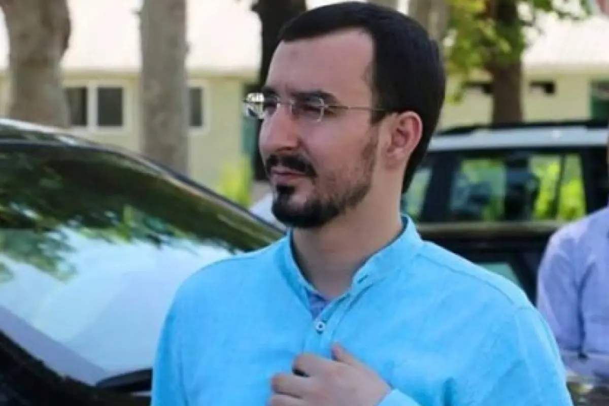 Taleh Bağırzadənin oğlu 17 yaşlı qızın burnunu sındırıb