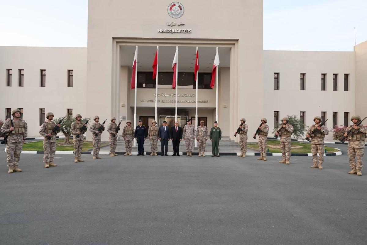 Türkiyənin müdafiə naziri Qətərə gedib
