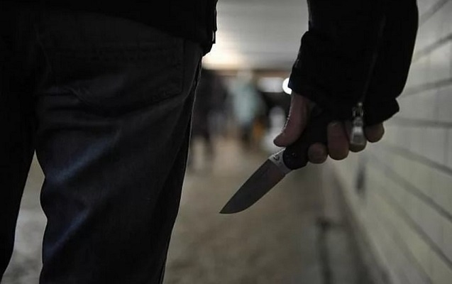 670 bal topladı, tələbə yoldaşını bıçaqladı