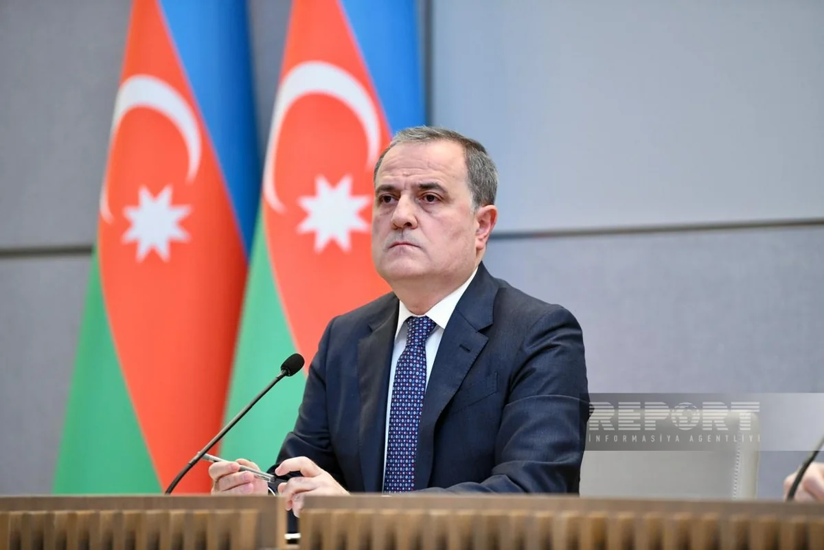 Ceyhun Bayramov Mixail Qaluzin ilə görüşüb