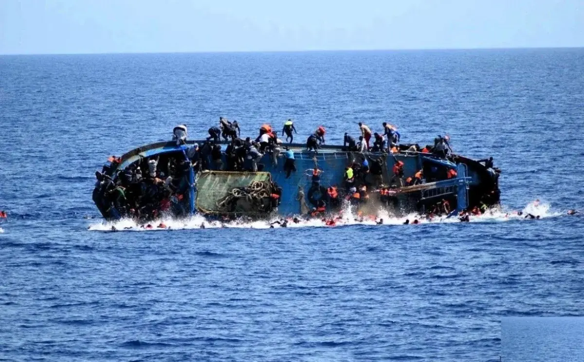 Andaman dənizində qaçqınlarla dolu gəmi qəzaya uğrayıb - Yüzlərlə insan itkin düşüb