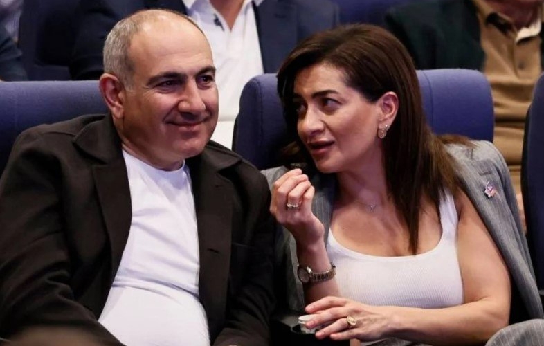 Paşinyan Anna ilə boşanmasından danışdı