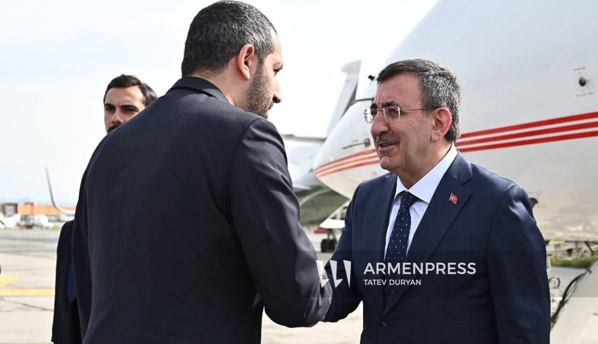Türkiyənin vitse-prezidenti İrəvana gəldi- Diplomatik münasibətlərdə yeni era?