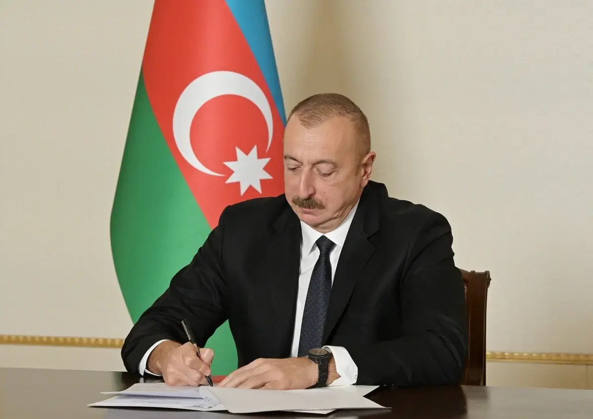 Prezident onları təltif etdi - SİYAHI