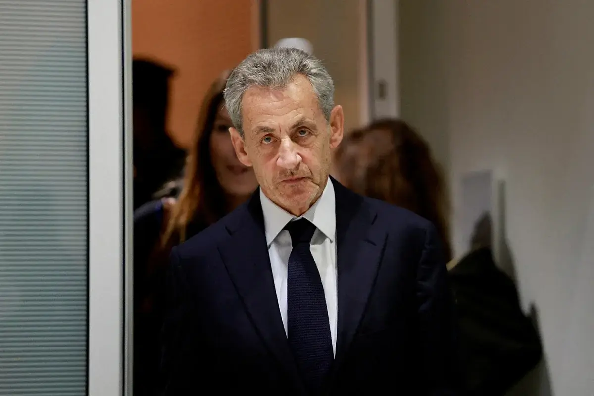 Sarkozi şərti azadlığa buraxılıb