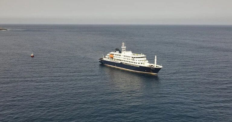 “Ölüm gəmisi”nin təxliyəsi üçün İspaniyaya yollandı