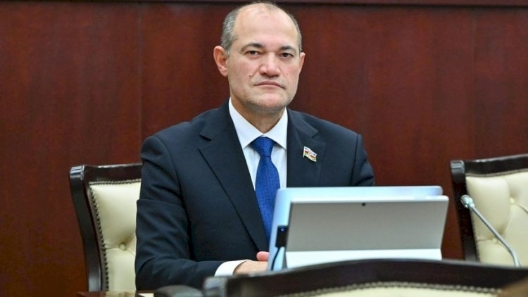 Razi Nurullayev elə yerdən şəkil paylaşdı ki... - FOTO