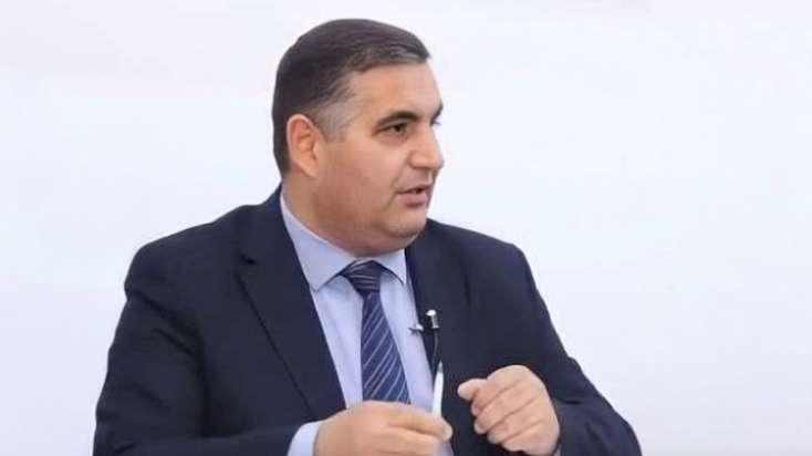 “AzTV-də, İTV-də, ReAL TV-də heç vaxt gəlin qayınananın saçını yolmayıb” – Tanınmış jurnalist