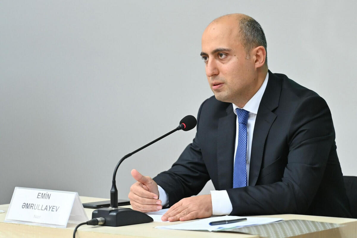 “Fundament möhkəm olmalıdır” - Emin Əmrullayev