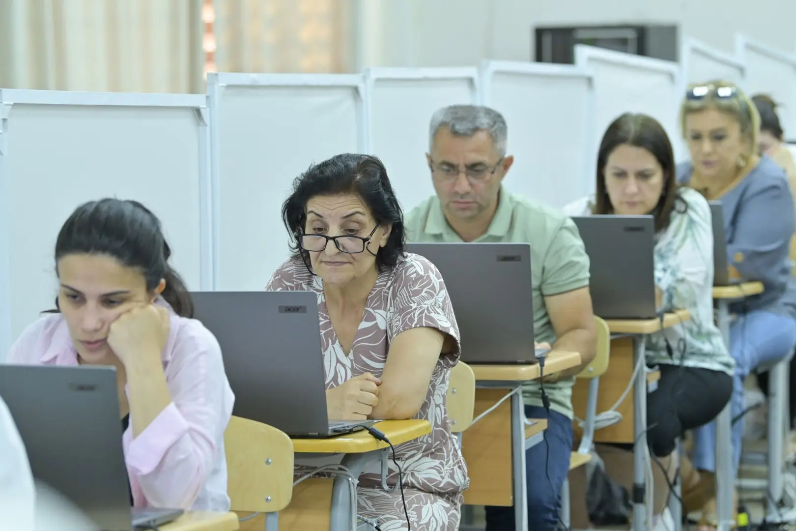Sabah müəllimlərin sertifikasiya imtahanları başlayır