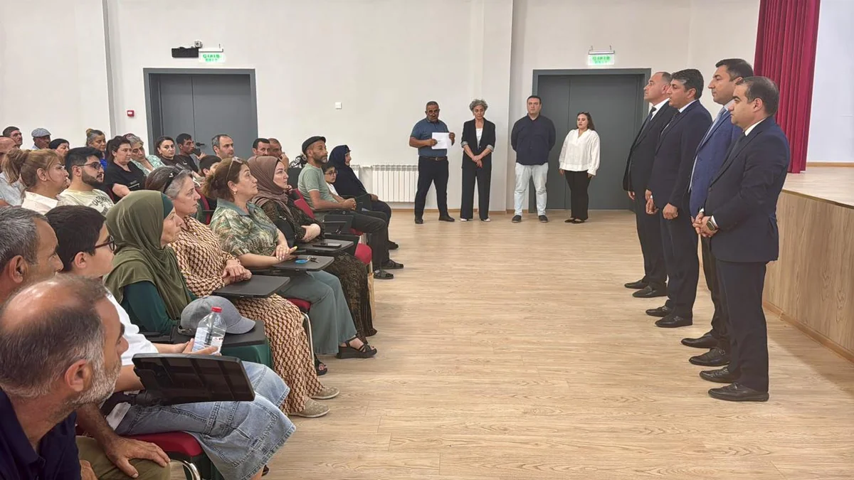 Şükürbəyliyə yola salınan köç karvanı kəndə çatıb, açarlar təqdim olunub - YENİLƏNİB-2