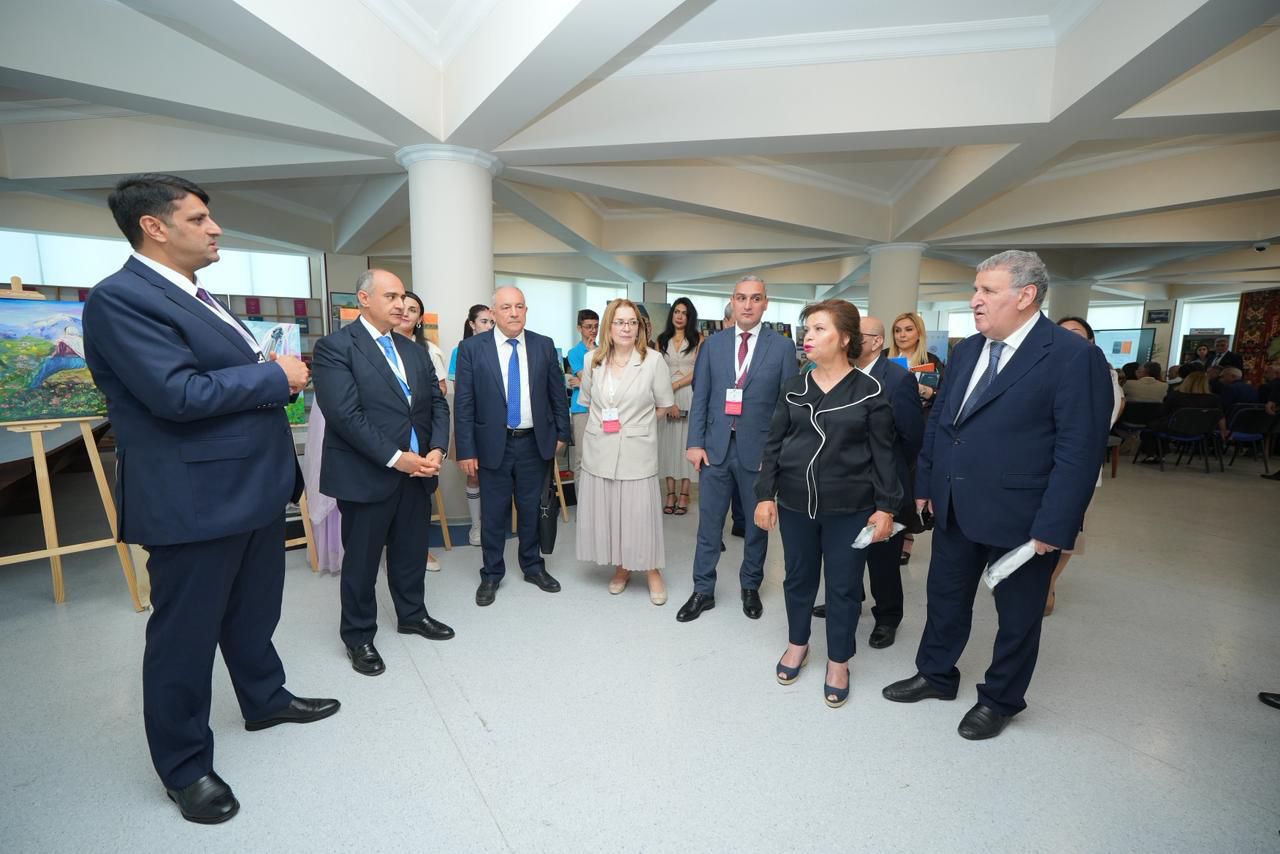 BSU-nun  Qərbi Azərbaycanla bağlı nəşrlərinin NDU-da sərgisi keçirilib və həmin nəşrlər  NDU-ya hədiyyə olunub