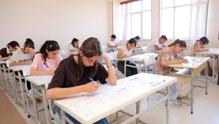 Sabah 9-cu siniflər üçün bir sıra imtahanlar keçiriləcək