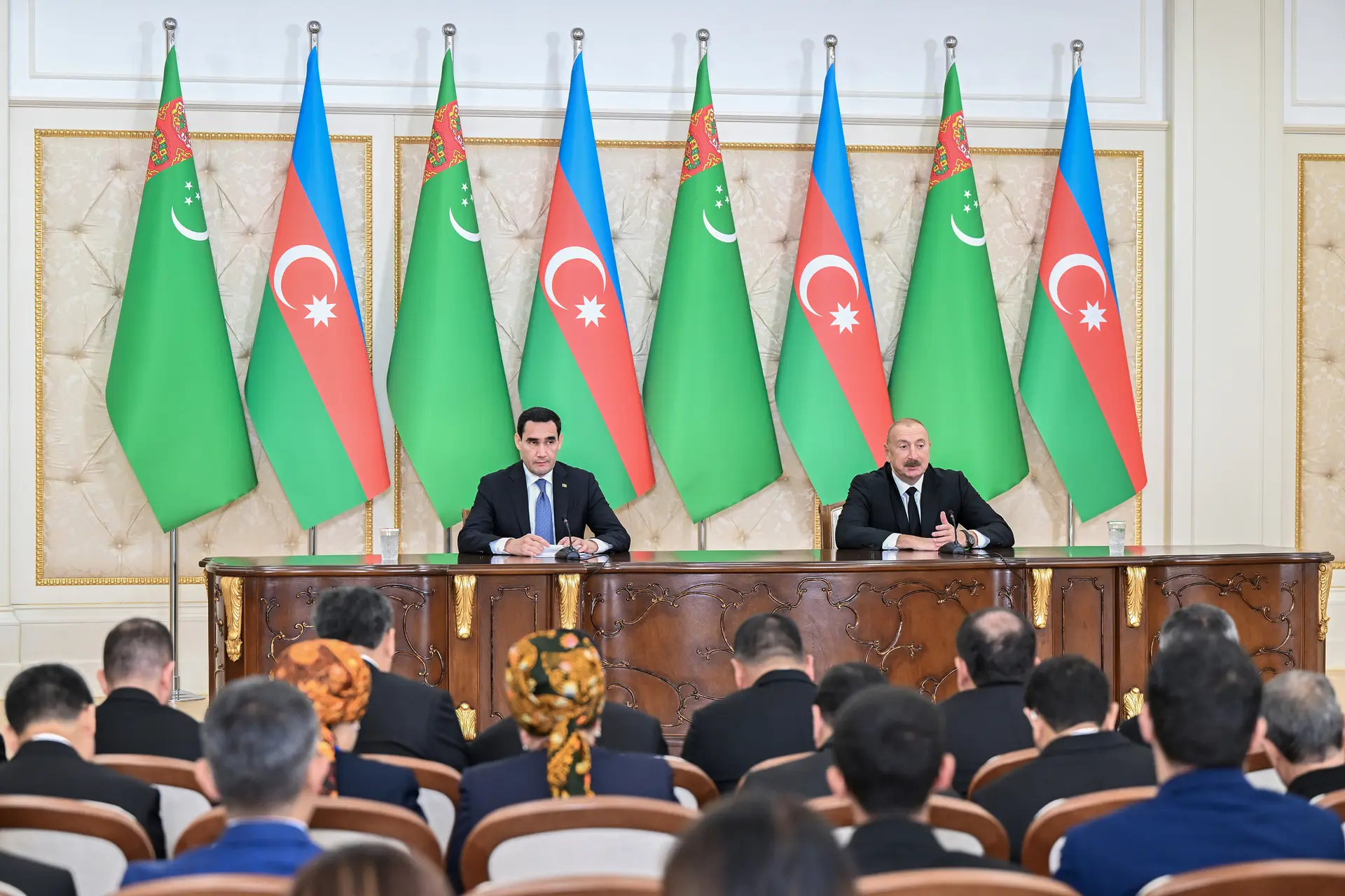 Azərbaycan və Türkmənistan prezidentləri mətbuata bəyanatlarla çıxış ediblər YENİLƏNƏCƏK