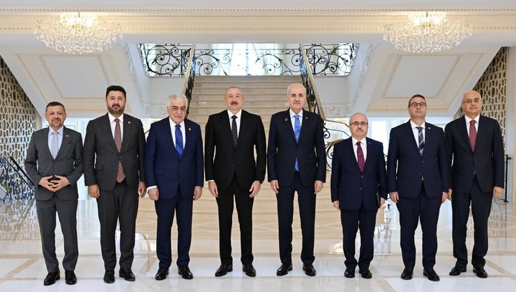 İlham Əliyev Numan Kurtulmuşu qəbul edib 