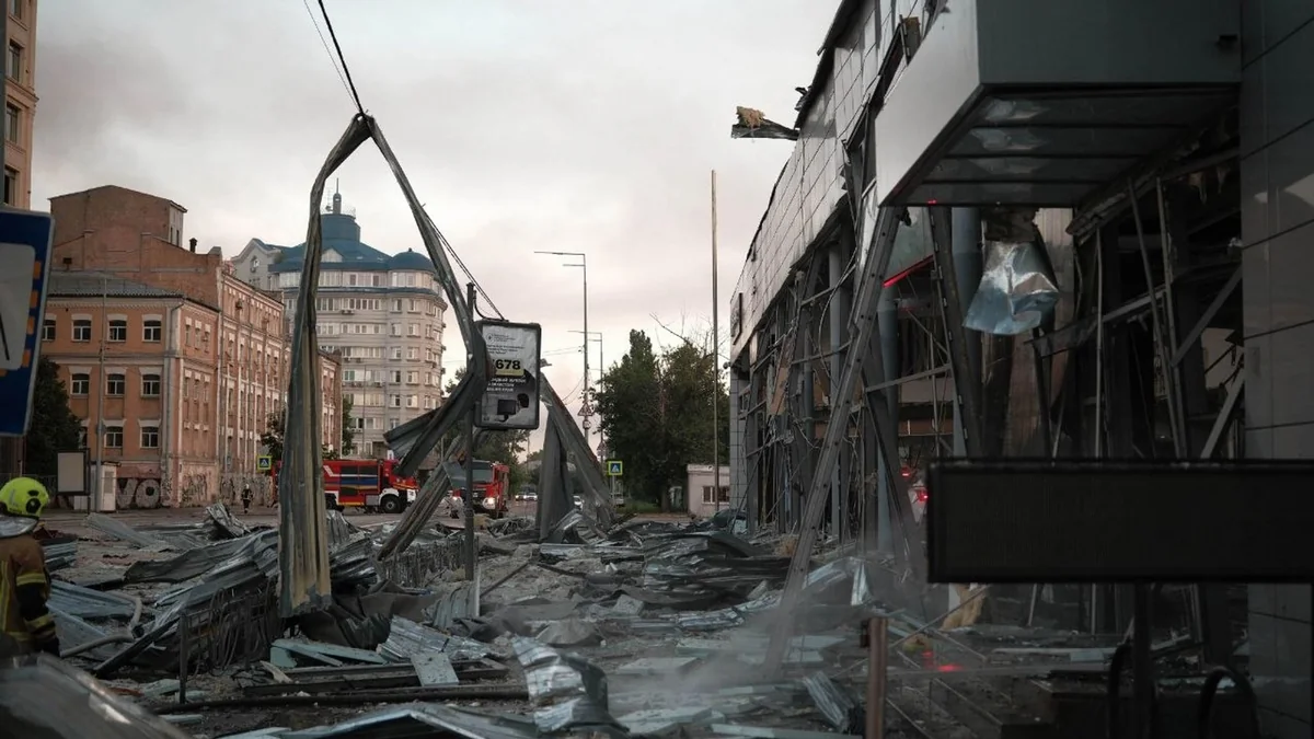 Rusiya Ukraynanın üç vilayətinə hücum edib, 30-dan çox insan yaralanıb