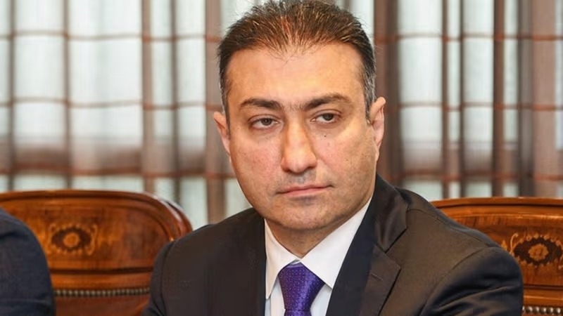 Anar Bayramov Elnur Azadxanovu da İŞDƏN ÇIXARIR - FOTO