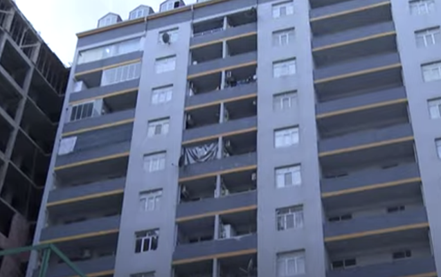 13-cü mərtəbədən yıxılan azyaşlı öldü