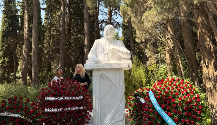 Xalq yazıçısı Elçinin vəfatının ildönümü belə qeyd olundu - FOTOLAR