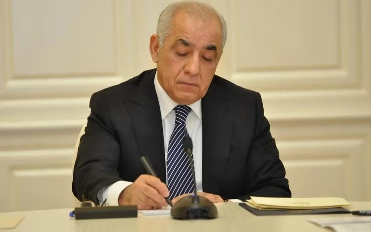 Əli Əsədov qərar imzaladı