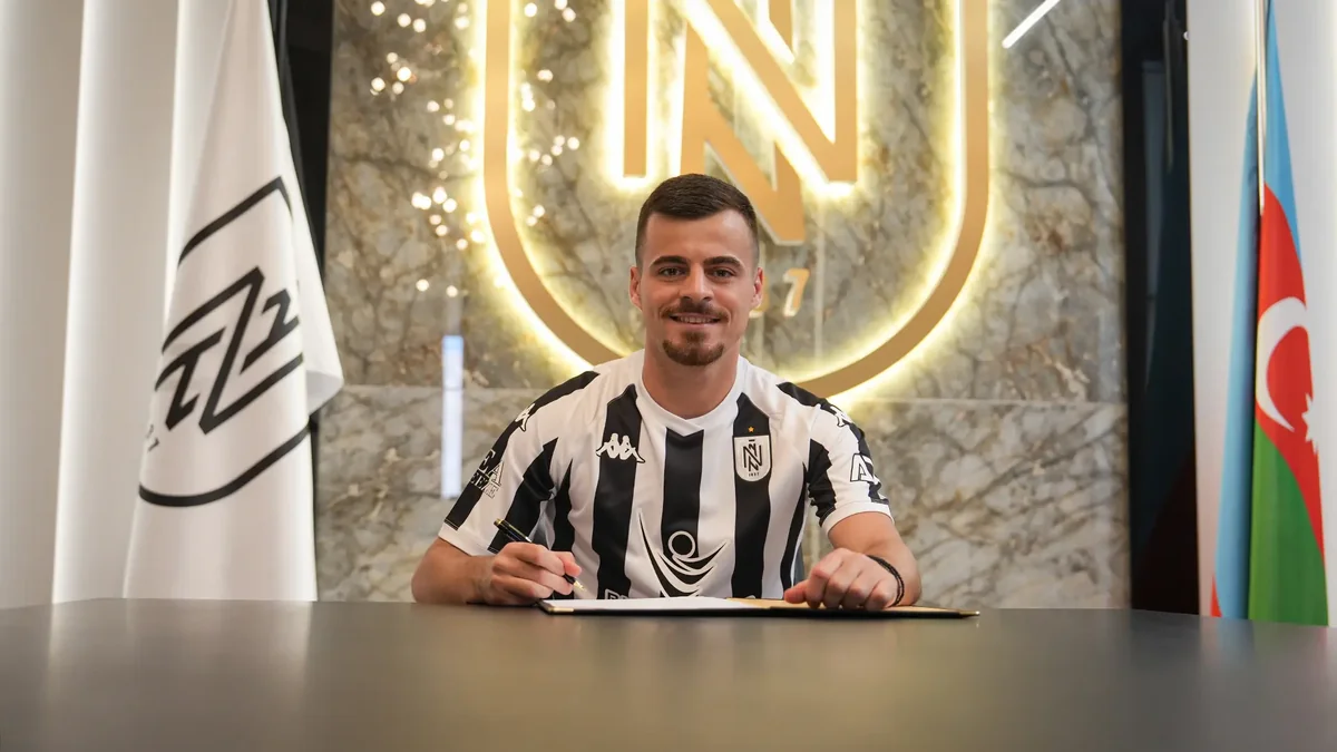 "Neftçi" yeni futbolçu transfer edib