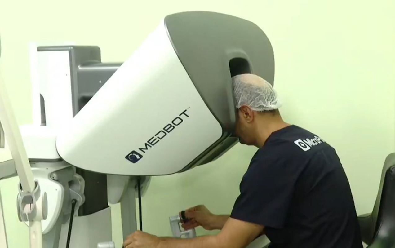 “EGE Hospital”da robotik cərrahiyyə ilə prostat əməliyyatı - Azərbaycanda ilk!