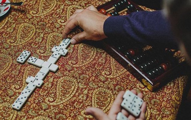Gəncədə iki pensiyaçı domino üstündə dalaşdı, biri öldü - TƏFƏRRÜAT