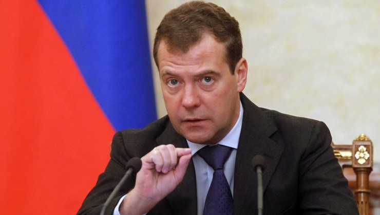 “BERLİNİ VURMALIYIQ!” - Medvedev Almaniyanı nə ilə hədələyir?