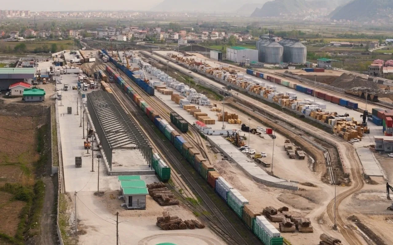 ADY-nin Astara Terminalında yük aşırılması 30% artıb