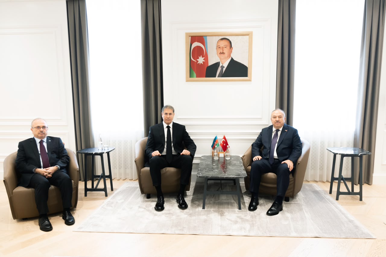 Daxili işlər naziri Vilayət Eyvazov Türkiyənin emniyet genel müdiri ilə görüşüb