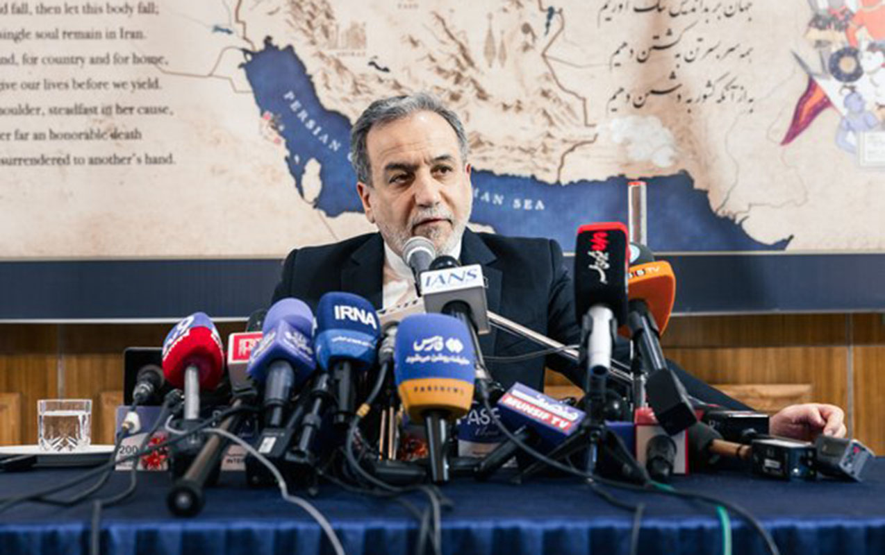 Xameneidən icazəsiz ABŞ nümayəndələri ilə danışıqlar aparmaqda ittiham olunur