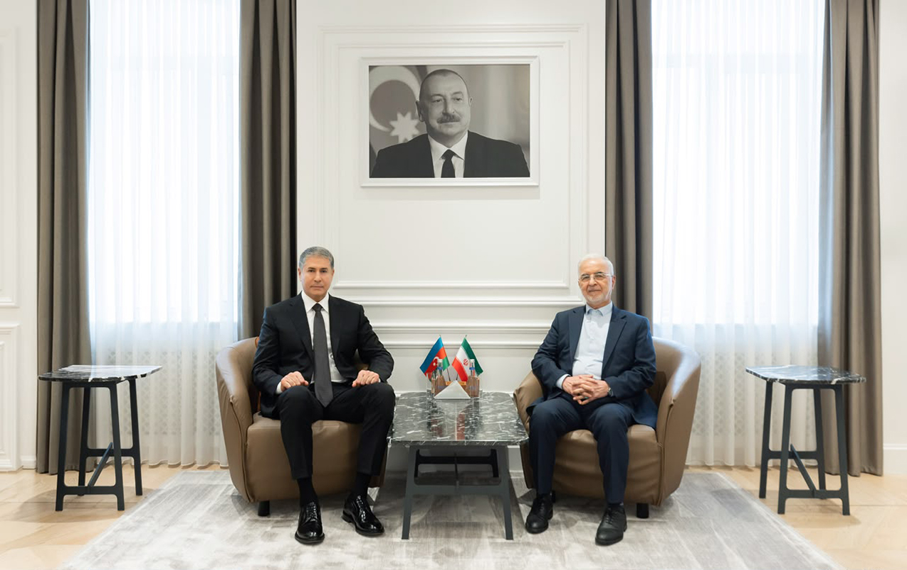 Vilayət Eyvazov iranlı həmkarı ilə görüşdü - Fotolar