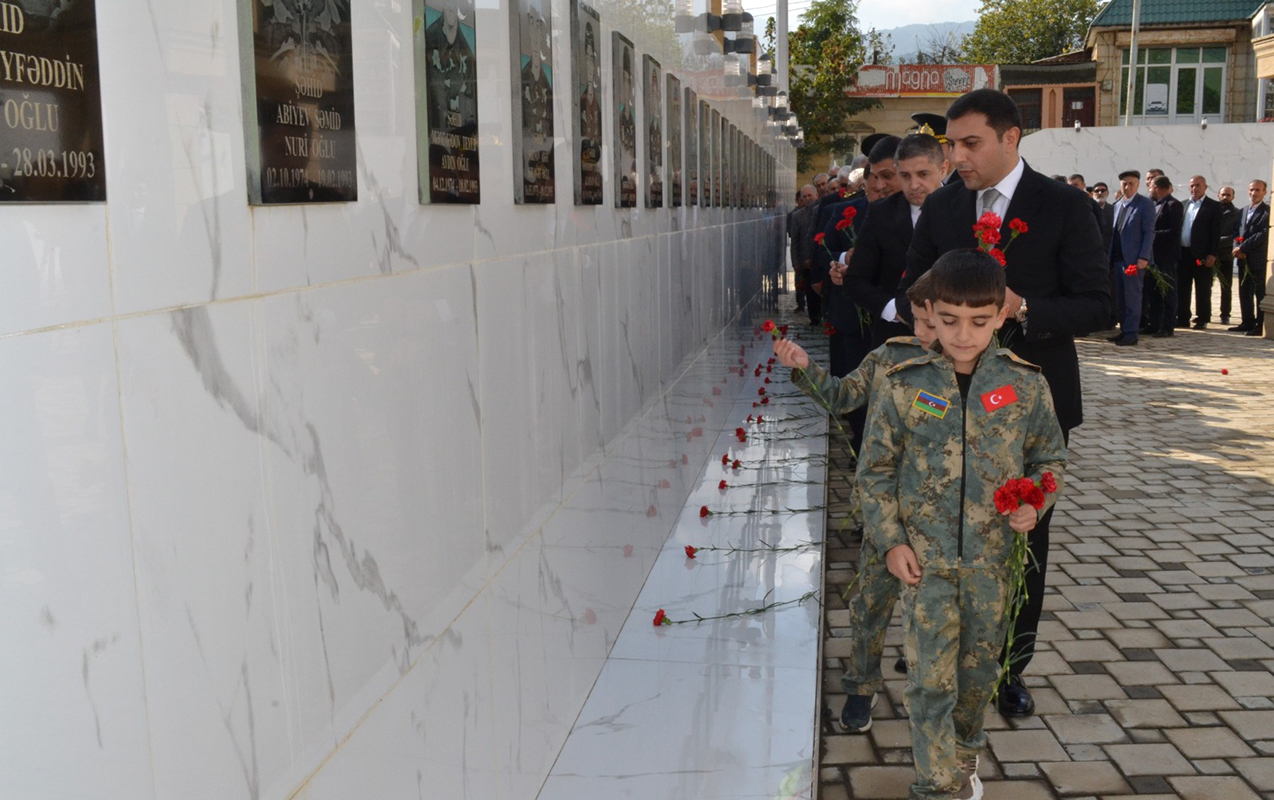 Yardımlıda şəhidlərin xatirəsi ehtiramla yad edilib - Fotolar