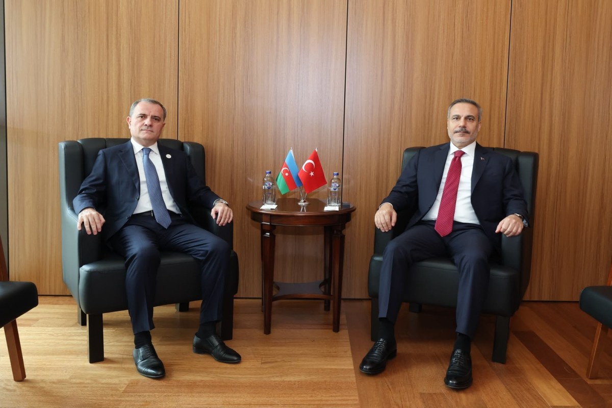 Azərbaycan və Türkiyə XİN rəhbərləri görüşüb 