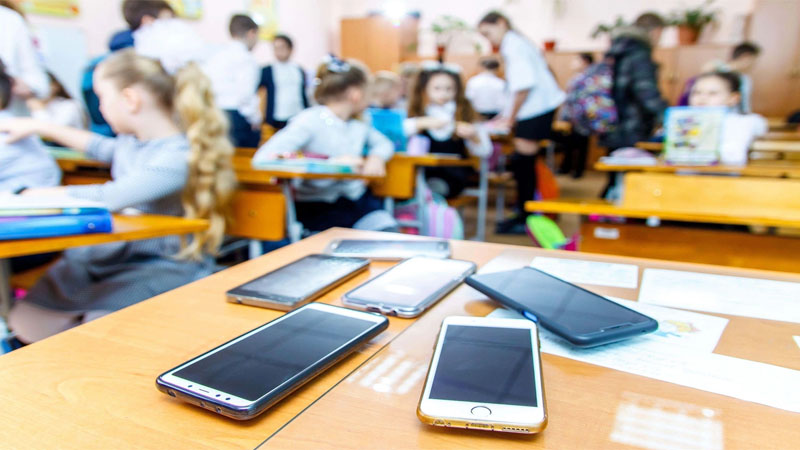 Məktəblərdə telefondan istifadə necə məhdudlaşdırıla bilər?