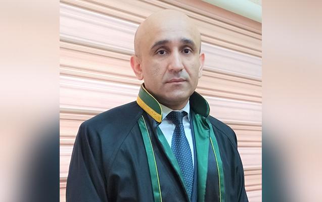 Bakı bulvarında gəzintiyə çıxan vəkil qəfil öldü - FOTO