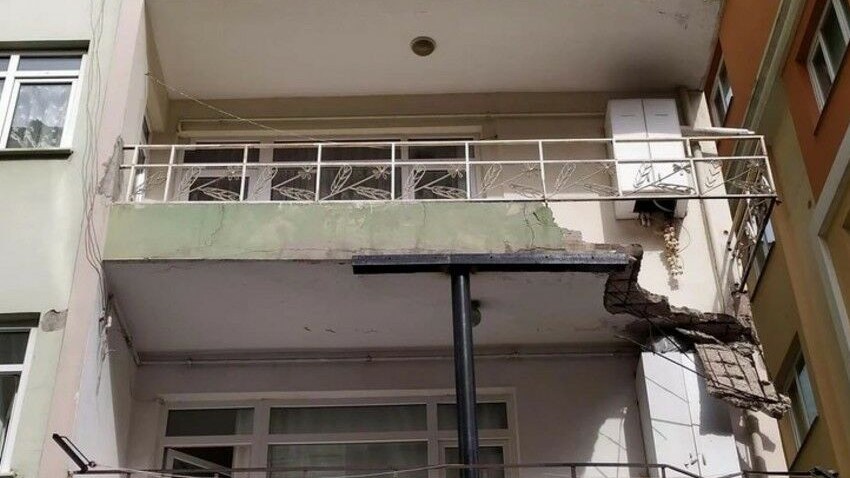 İstanbulda eyvanlar uçdu: xəsarət alanlar var
