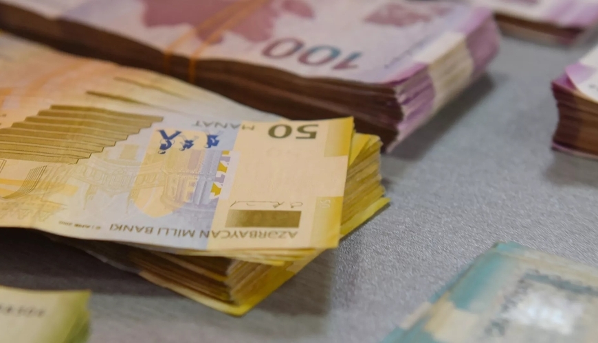 Xadimə işinə düzəlmək 2 min, kitabxanaçı 1500 - Sabiq məmurun cinayət işi