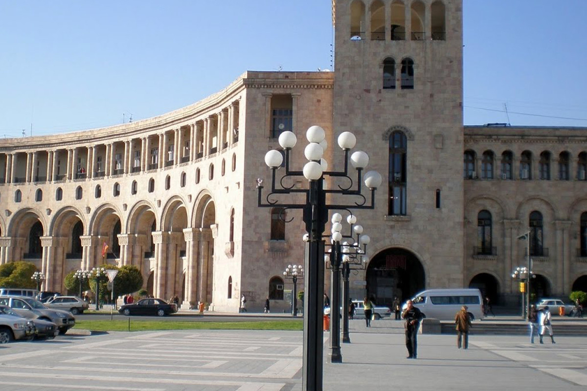 Ermənistan hakimiyyəti Gümrü meri postuna seçkilərlə bağlı müxalifət namizədlərə təzyiqlərə başlayıb