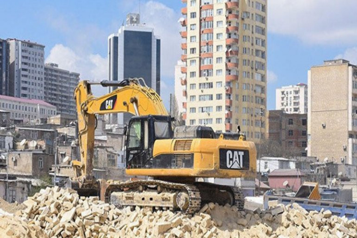 Dövlət Komitəsi: Alatavada söküntü işləri müvafiq icazə olmadan aparılıb