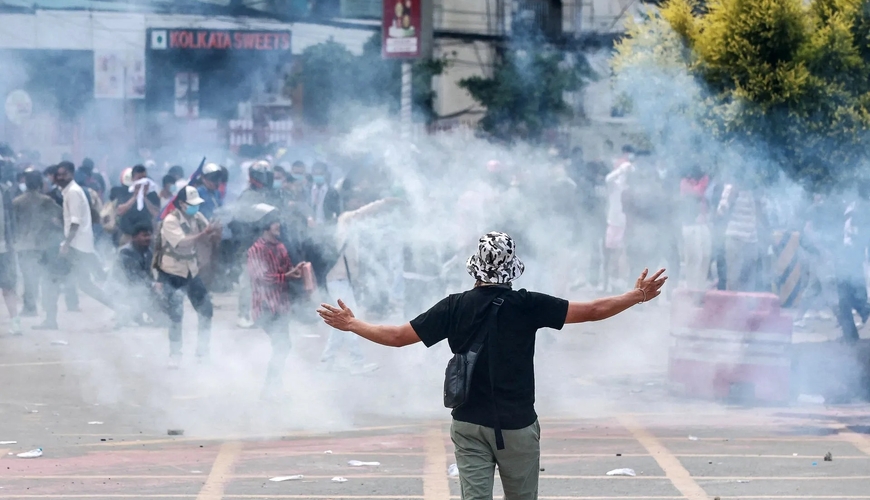 Nepalda qanlı etirazlar hökuməti yıxdı – sosial media yasağı ləğv olundu, baş nazir istefa verdi